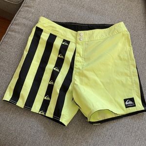 Quicksilver Retro Boardshorts - Yellow (Size 30)